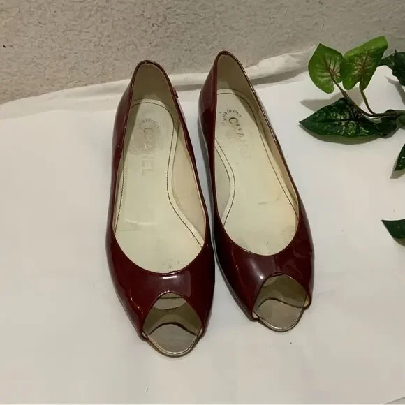 Chanel Vintage Flats 2007 Collection by Karl Lagerfeld Burgundy Patent Leather